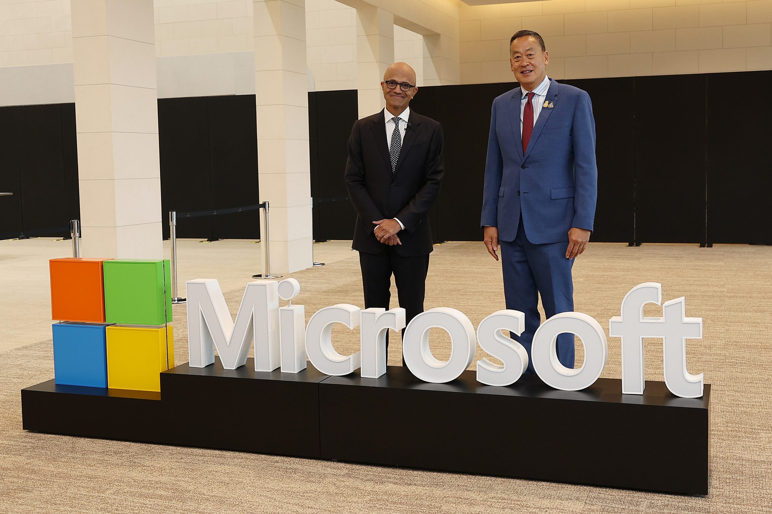 賽塔 和 微軟行政總裁 納德拉